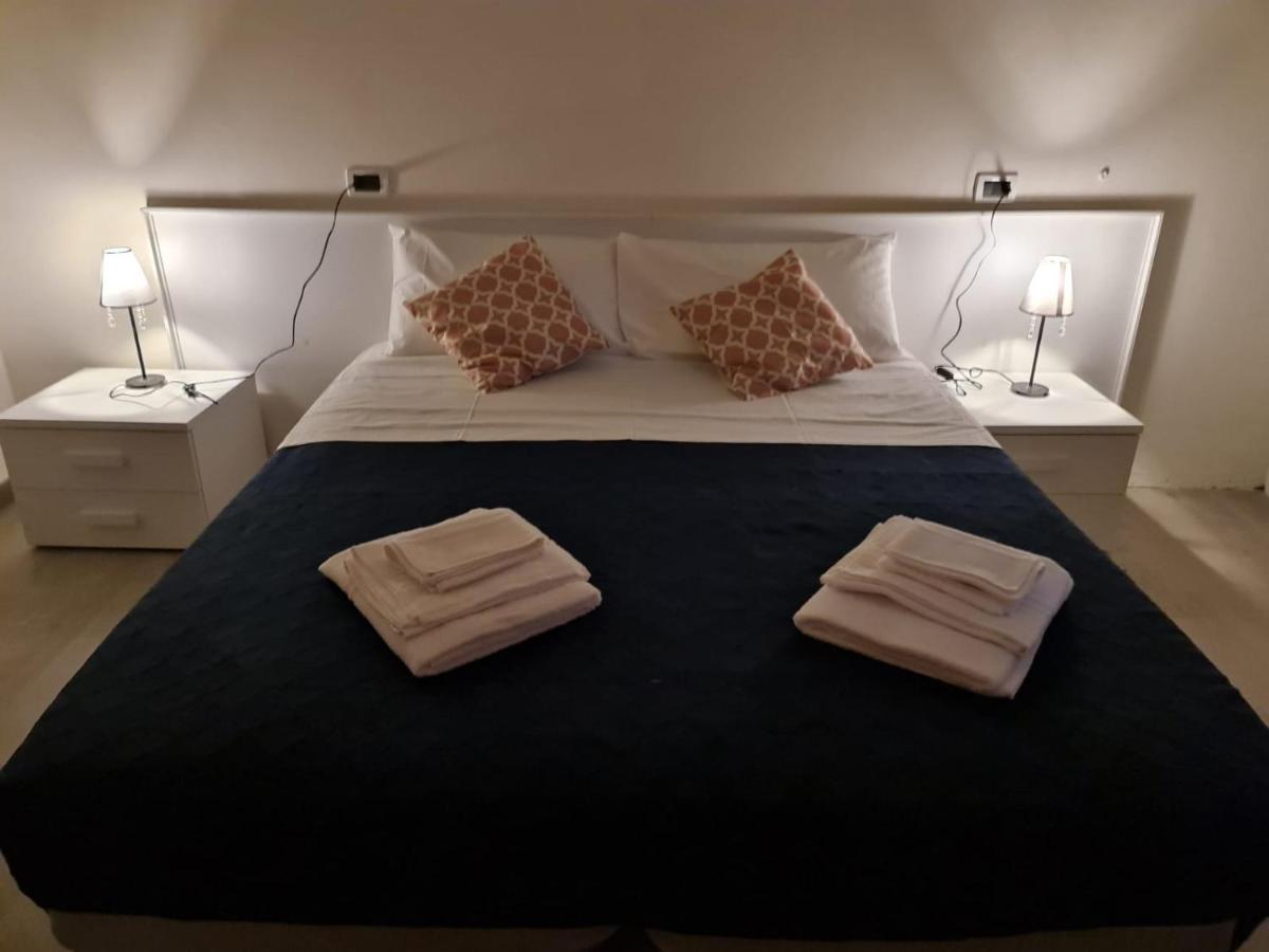 Hotel Bologna Римини Экстерьер фото